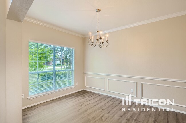 Building Photo - 112 Dublin Cir