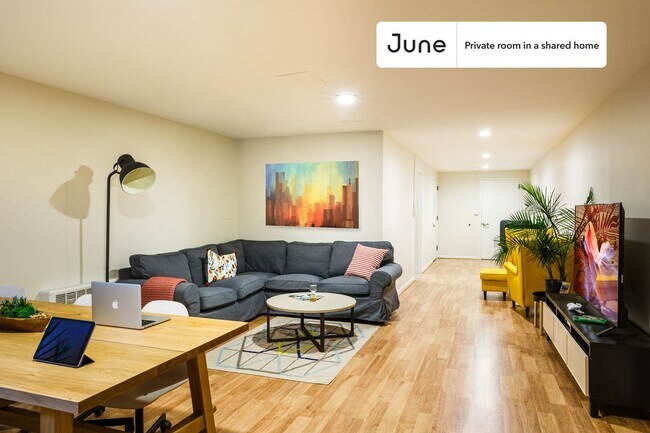 Building Photo - Room in Shared 5 bed/2 bath home