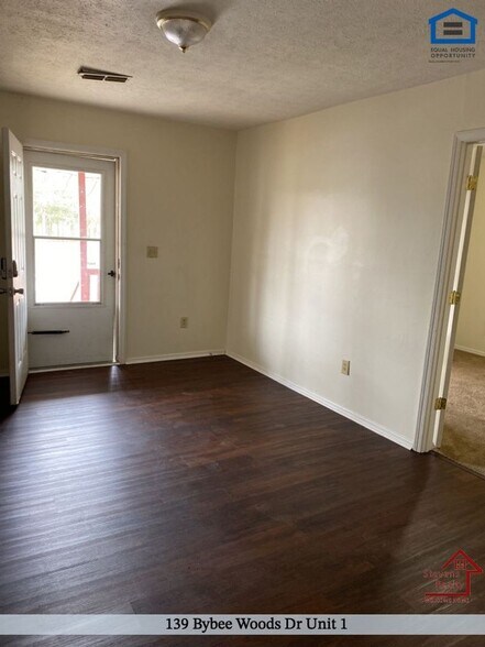 Building Photo - 139 Bybee Woods Dr
