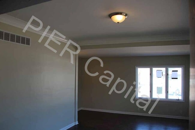 Building Photo - 2824 163rd Pl