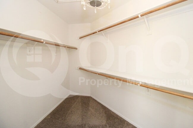 Building Photo - 2463 E Detroit Ct