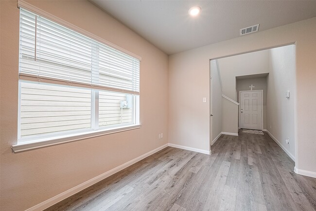 Building Photo - 1317 Mount Bassie Trl