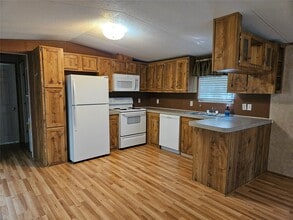 Building Photo - 1324 S Walker Rd