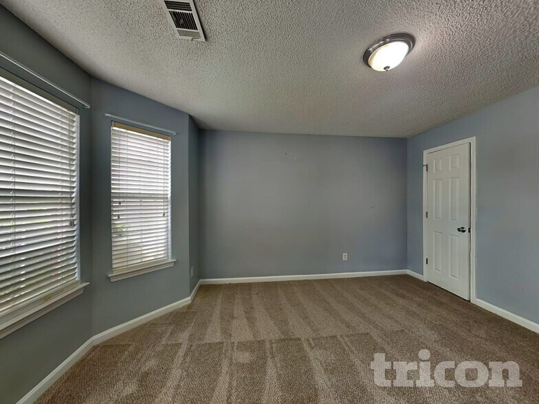 Building Photo - 4828 Triger Ln