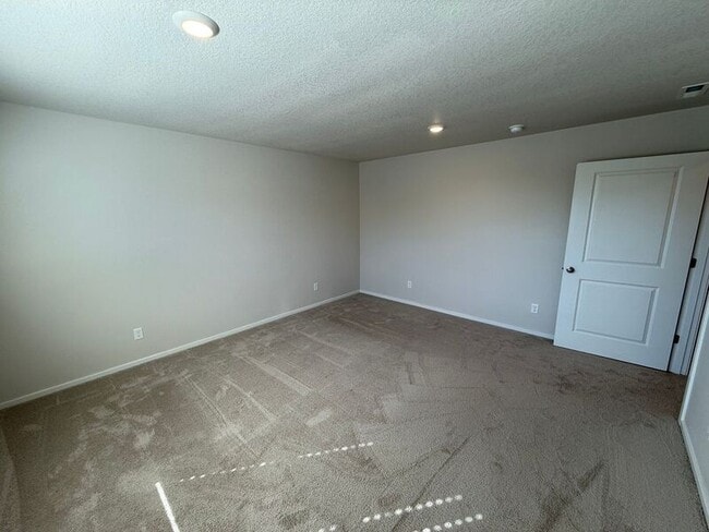 Building Photo - 4820 Gray Ct NE