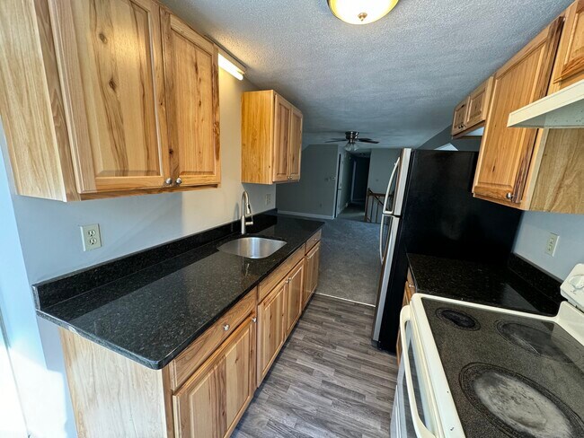 Building Photo - 61 Waverley Rd