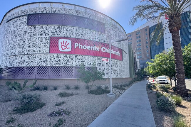 Building Photo - 3114 E Hubbell St