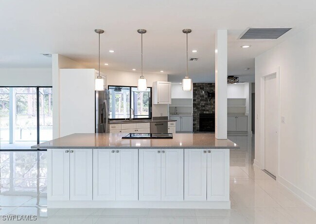 Building Photo - 5588 Wendy Ln