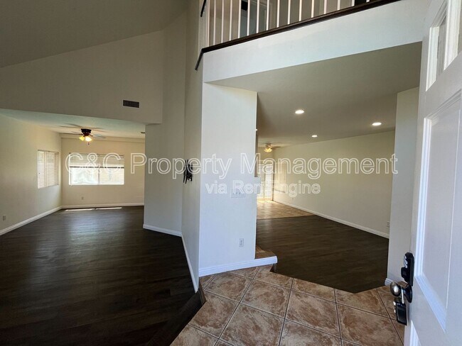 Building Photo - 7836 Green Crest Ct