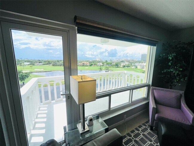 Building Photo - 2500 NE 48th Ln