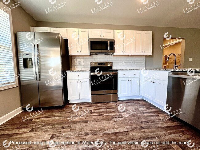 Building Photo - 2B/2B Condo Ready FOR YOU! Available for M...