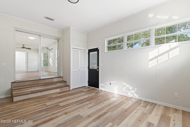 Building Photo - 4103 San Remo Dr
