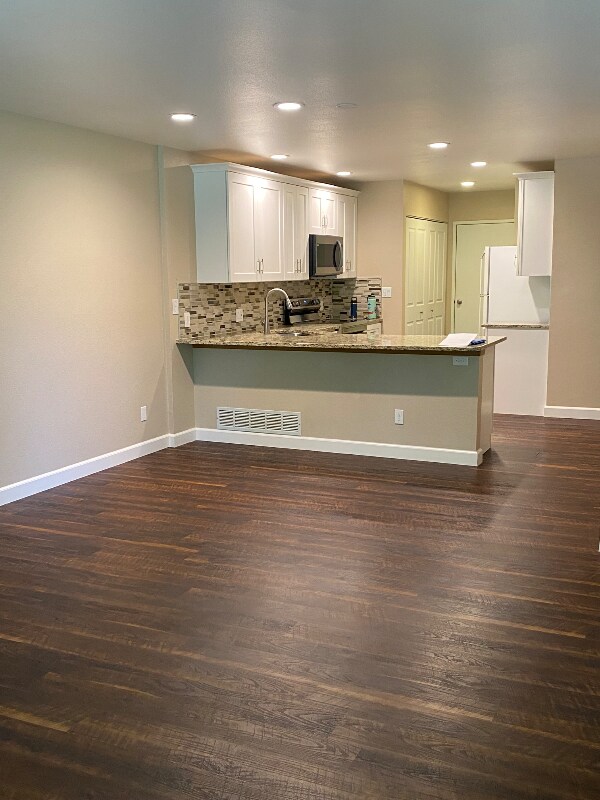 Building Photo - 11535 W 70th Pl