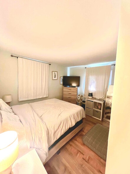 Building Photo - 5921 Harvest Ln