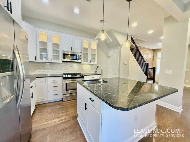 Building Photo - 4429 9th St NW