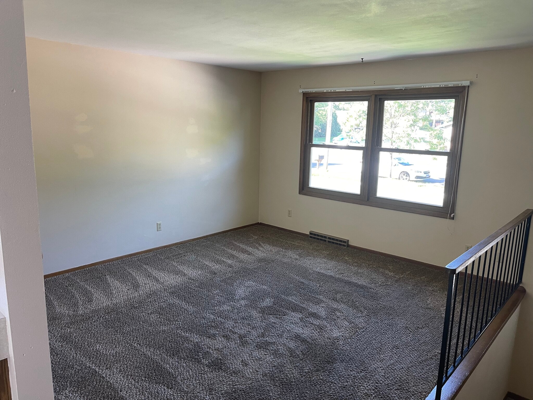 Living Room - 615 Harrison St