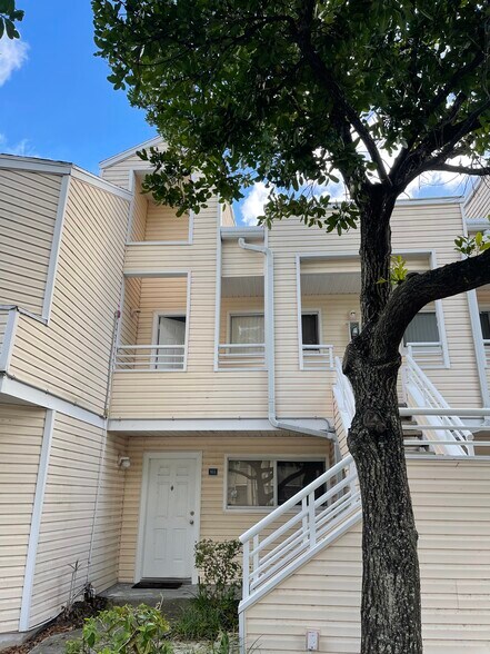 Building Photo - 3433 NW 44th St