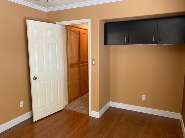 Building Photo - 4 bedroom single story in Manteca!