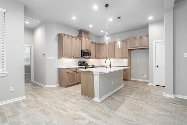 Building Photo - 529 Longleaf Pine Dr