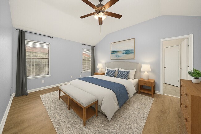 Building Photo - 2935 Auburn Dr