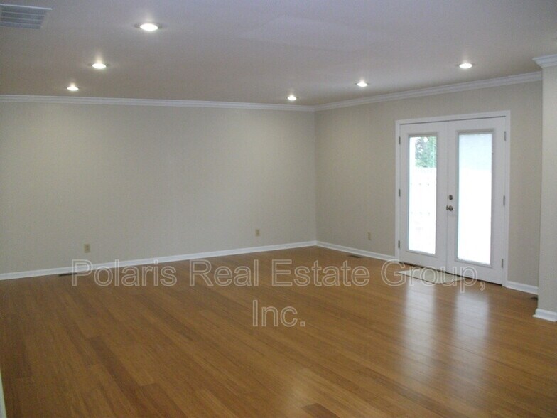 Building Photo - 12337 Brompton Rd