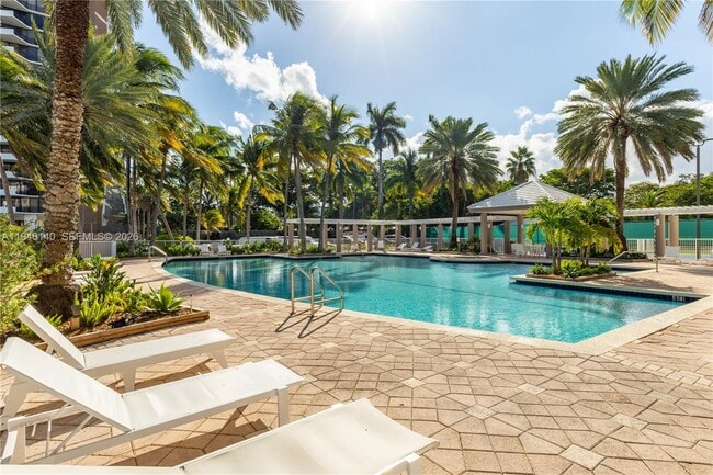 Building Photo - 770 NE 69th St