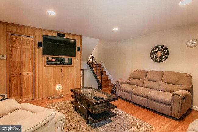 Building Photo - 962 Wedgewood Dr