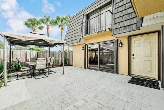 Building Photo - 2439 24th Way