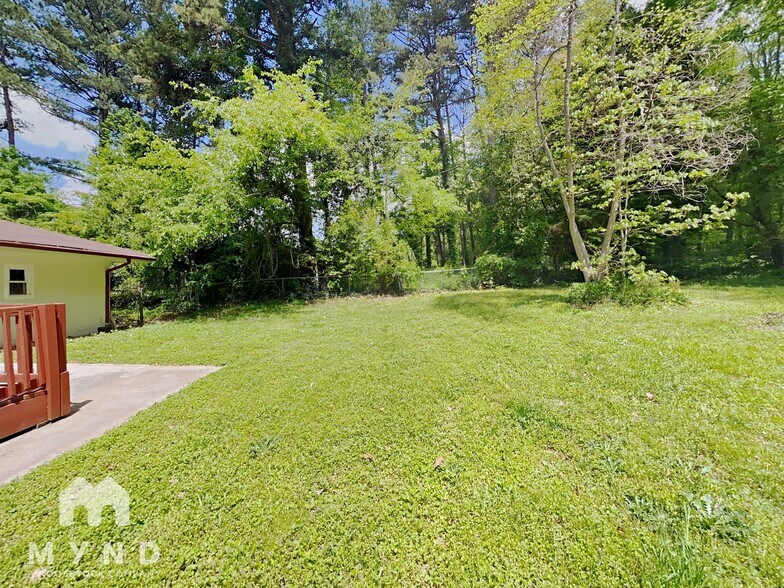 Building Photo - 392 Colchester Dr