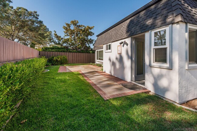 Building Photo - 8686 Cliffridge Ave