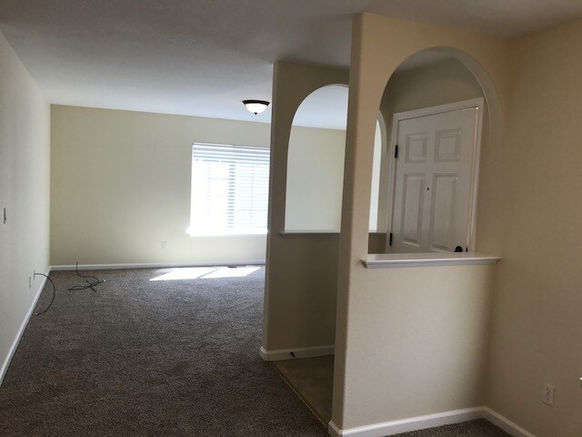 Building Photo - 18365 Whitebark Ct