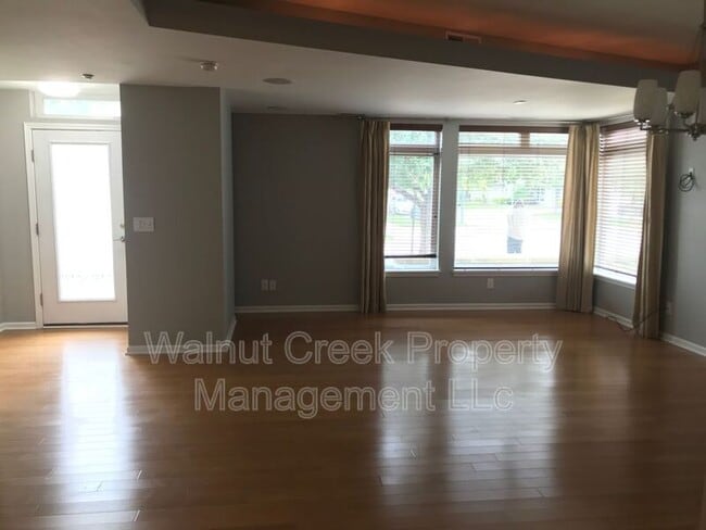 Building Photo - 7405 Battery Park Blvd