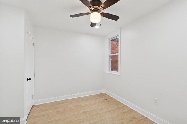 Building Photo - 417 E Upsal St