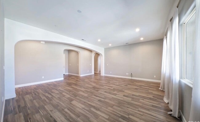 Building Photo - 9200 Rancho Viejo Dr