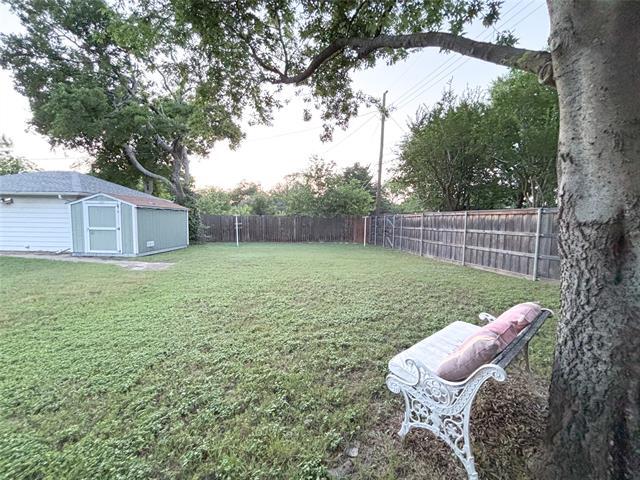 Building Photo - 2109 Highwood Dr
