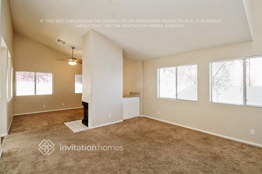 Building Photo - 3301 Hyannis Cir