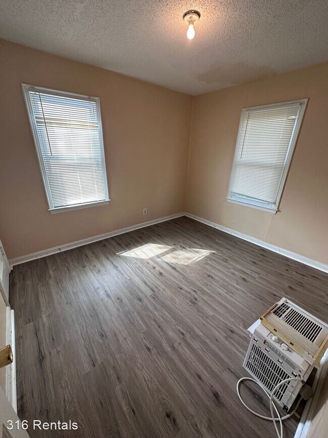 Building Photo - 2 br, 1 bath House - 1307 N Erie