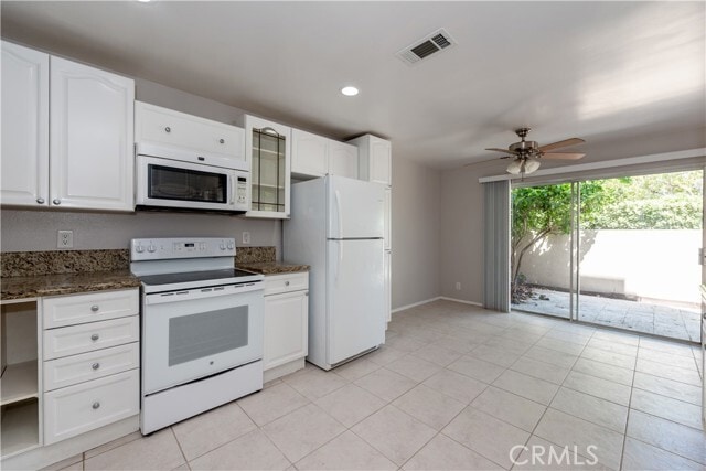 Building Photo - 385 Stanford Ct