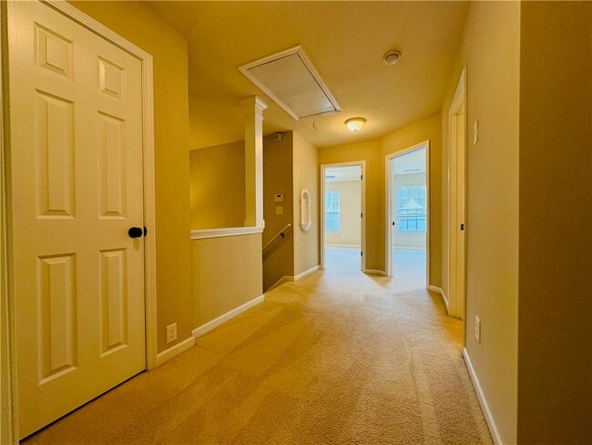 Building Photo - 2515 Sheldon Pl