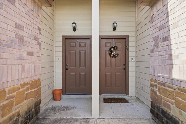Building Photo - 533 Jack Rabbit Ln