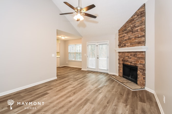 Building Photo - 329 Hillcrest Ln