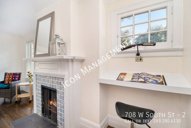 Building Photo - 708 W South St