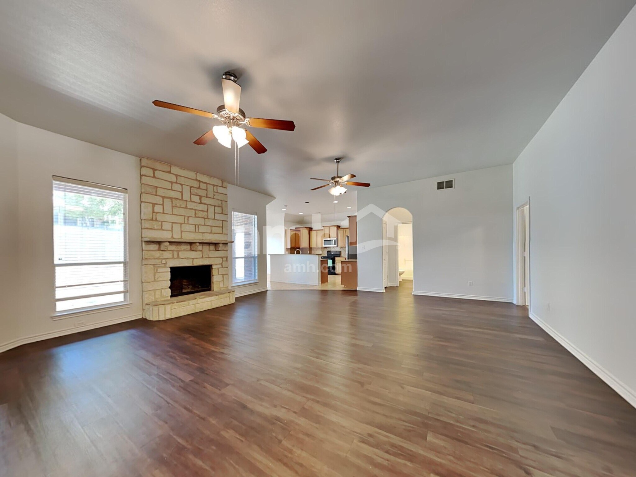 Building Photo - 1506 Melanie Trl