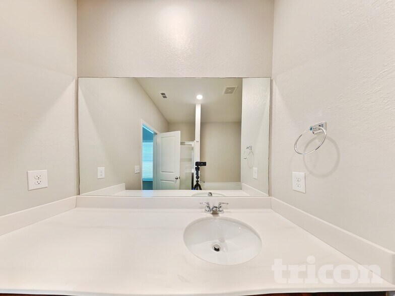 Building Photo - 109 Innis Brk Cir SW