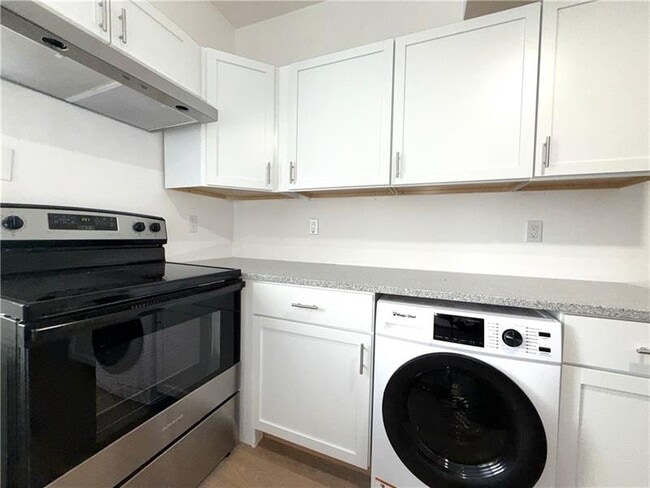 Building Photo - 3367 Ridgway St