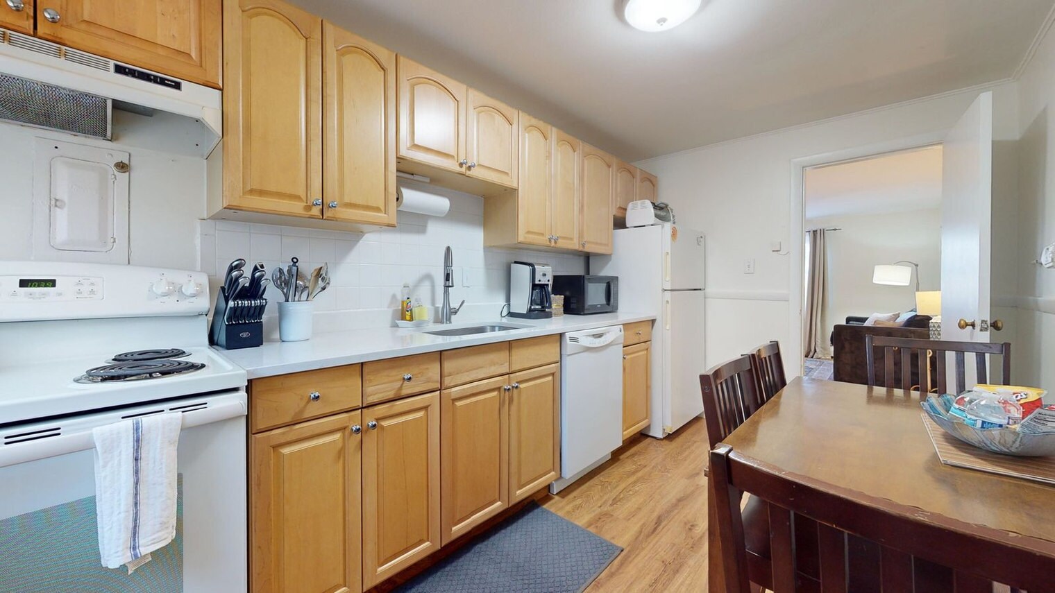 Building Photo - 95 Chestnut St