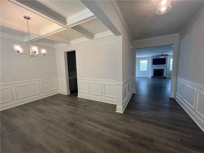 Building Photo - 7214 Whitewater Dr