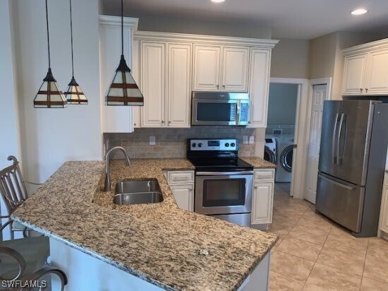 Building Photo - 10435 Sirene Way