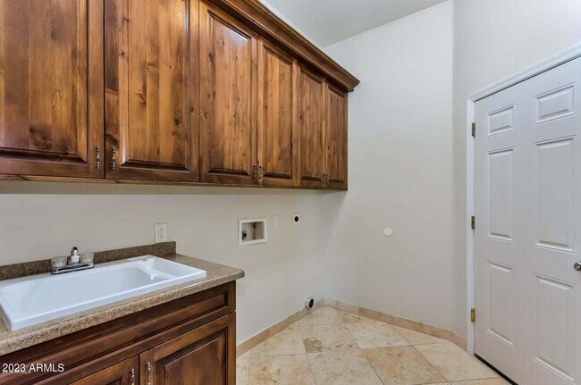 Building Photo - 15842 E Sunflower Dr