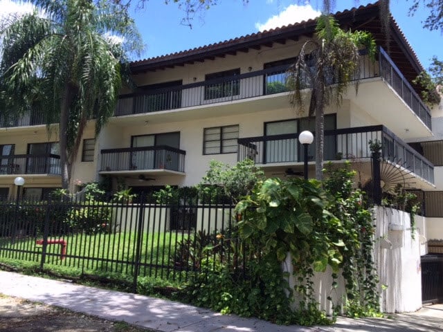 Primary Photo - 5201 Orduna Dr